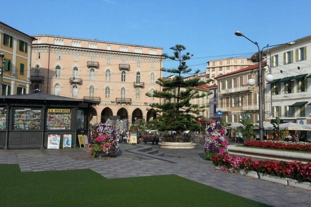 Centrally Located Apt By Harbour With Elevator San Remo Exterior foto