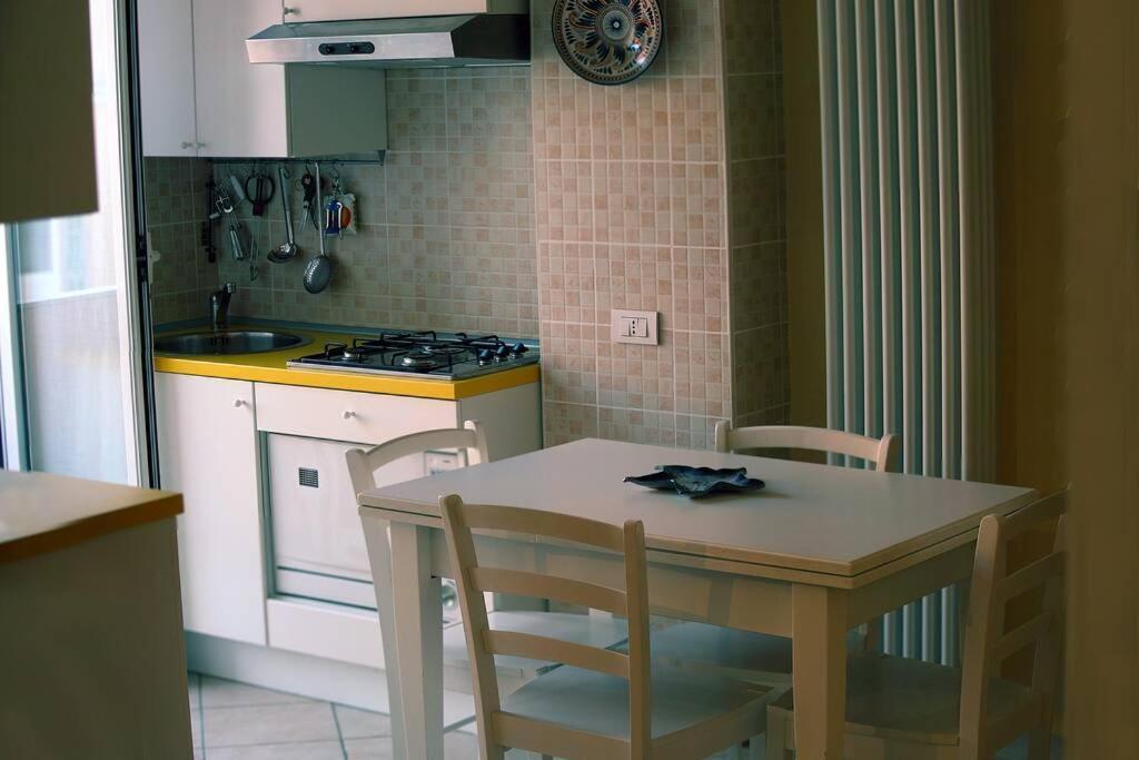 Centrally Located Apt By Harbour With Elevator San Remo Exterior foto