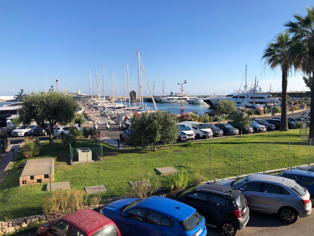 Centrally Located Apt By Harbour With Elevator San Remo Exterior foto